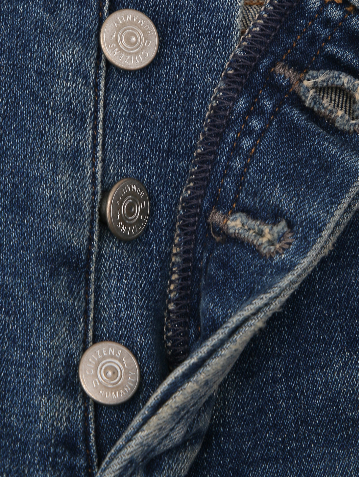Укороченные прямые джинсы Citizens of Humanity  –  Деталь1  – Цвет:  Синий